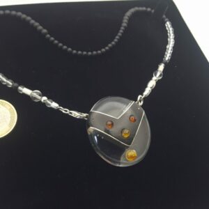 collier-medaillon cristal cabochon