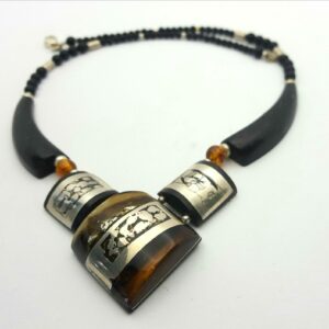 collier ambre argent grave "losange"