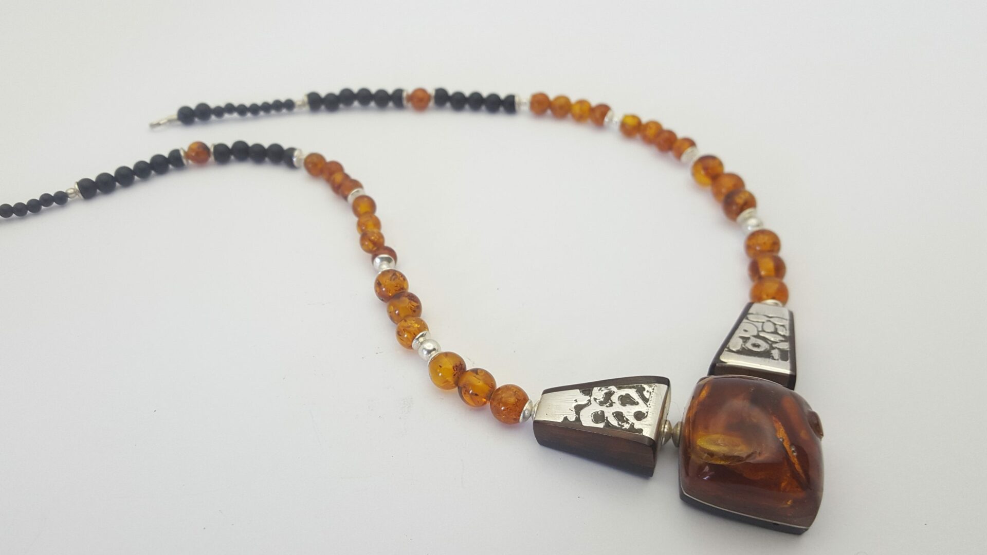 Collier Ambre eau forte