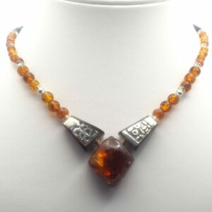 ambre amourettes matières collier