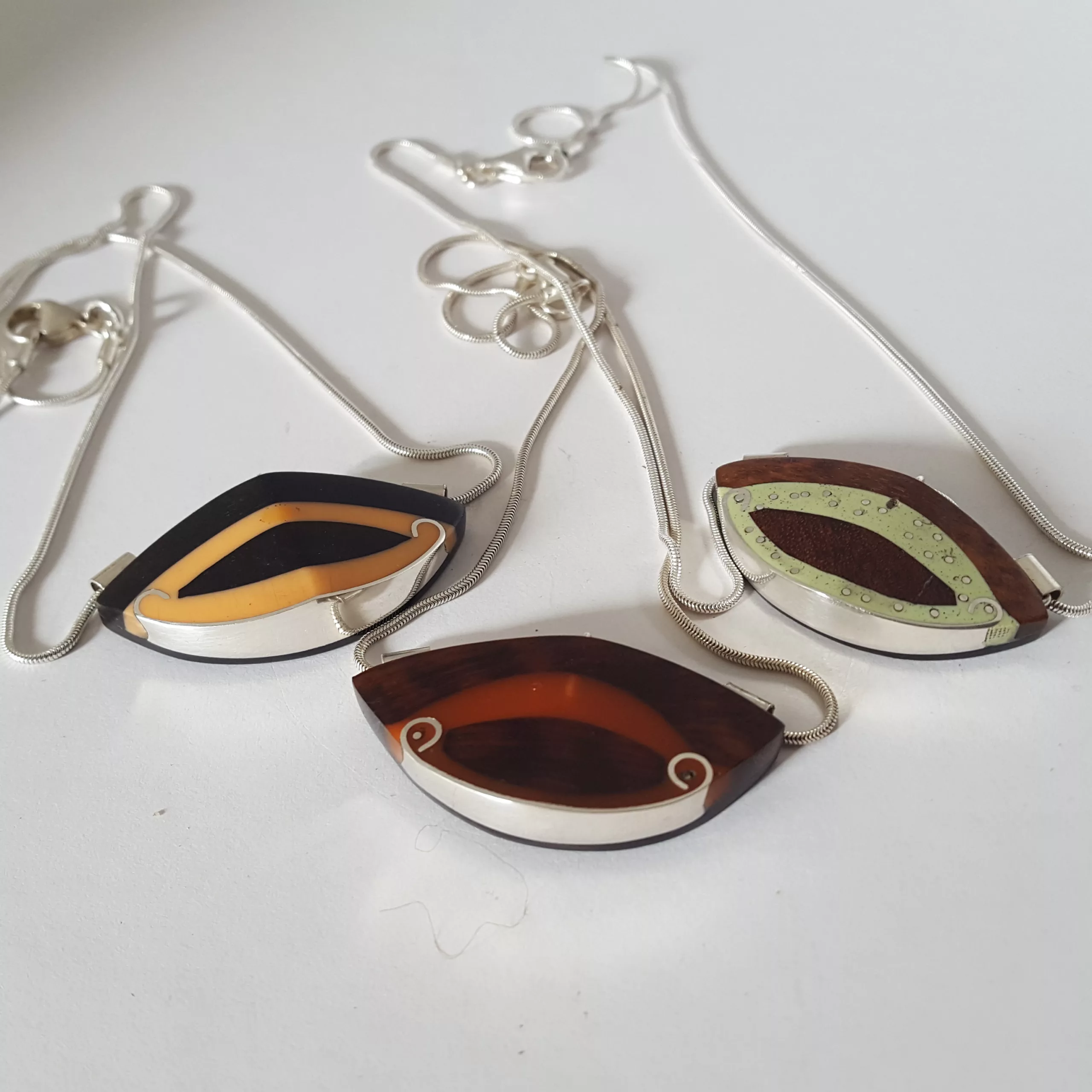 médaillon Coben orange – Image 3