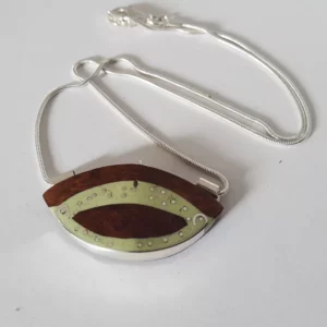 médaillon pomme et argent